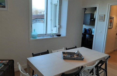 Hendaye Apartment | Central Apartment in Hendaye – Bright, Cozy, Near Shops, 2 Bedrooms, Free WiFi