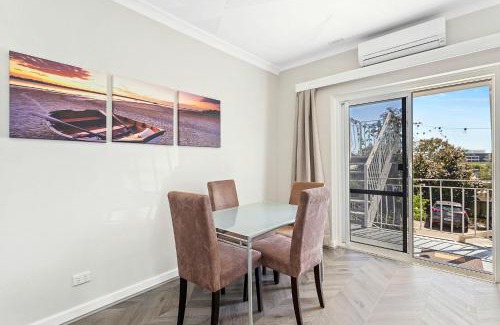 Fremantle Apartment | Central Charm Fremantle 1br Stay