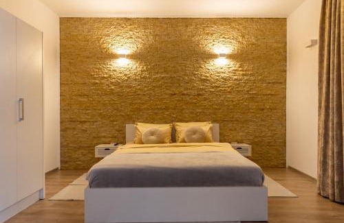 Arad House | Central Family House With Self Check-in