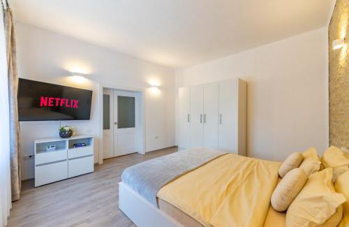Arad House | Central Family House With Self Check-in