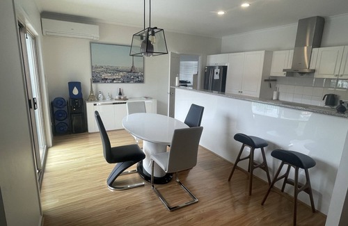 Gold Coast House | Central Gold Coast