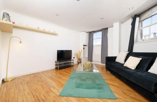 Spitalfields Apartment | Central London 2BR 4 Min Walk to Liverpool St