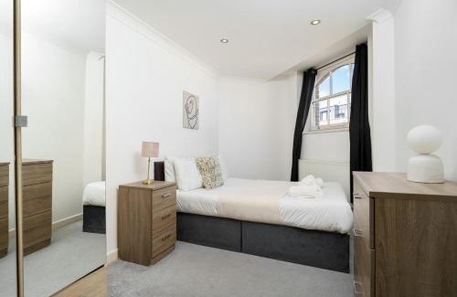Spitalfields Apartment | Central London 2BR 4 Min Walk to Liverpool St