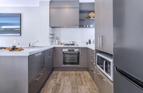 Hamilton Lake House | Central, Modern with Japanese Flair - By KOSH BNB