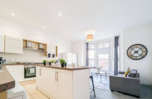 Portsmouth House | Central Southsea Guest House
