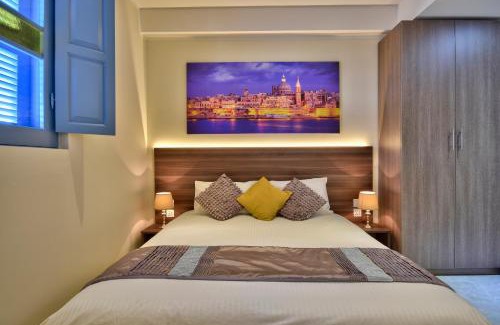 Il-Balluta House | Central Suites St. Julian's