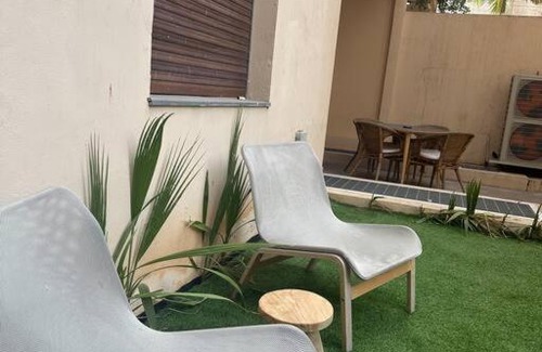 Tel Aviv Apartment | Central Tel Aviv with garden