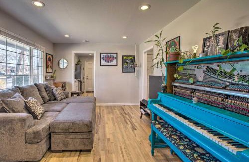 Delmar Parkway House | Centrally Located Aurora Home with Covered Patio