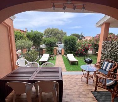 San Teodoro City Centre Apartment | Centro e Cinta beach free bikes