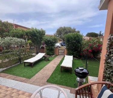 San Teodoro City Centre Apartment | Centro e Cinta beach free bikes
