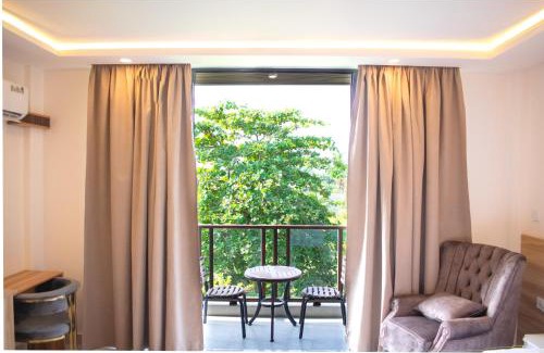 Dharavandhoo Hotel | Chak’z 1964 Beach