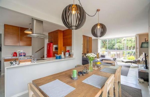 Essenwood House | CHAKA CHAKA