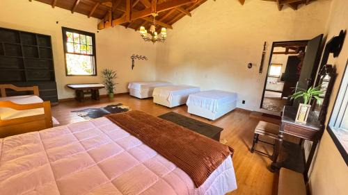 Morungaba Ski Chalet | Chalé dos cavalos com cavalgadas e jacuzzi