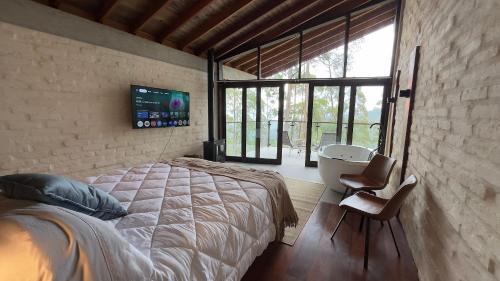 Campos do Jordao Ski Chalet | Chalé Manacá com vista e pôr do sol