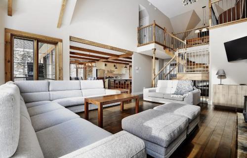 Stoneham Ski Chalet | Chalet 24 Chemin des Skieurs