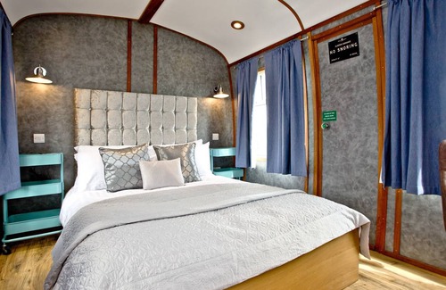 Dawlish Warren Ski Chalet | Chalet ∙ 3 bedrooms ∙ 6 guests