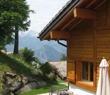 Saint-Pierre-de-Clages Ski Chalet | Chalet Arc-en-Ciel