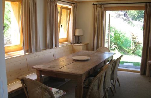 Saint-Pierre-de-Clages Ski Chalet | Chalet Arc-en-Ciel