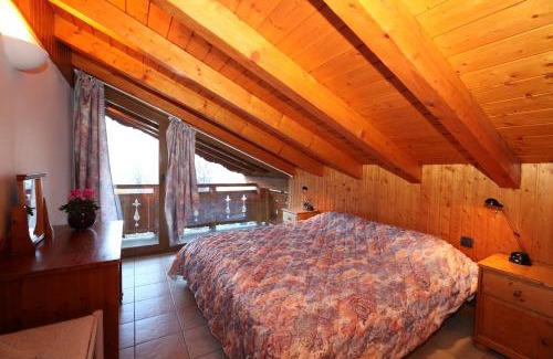 Champagny-en-Vanoise Apartment | Chalet Bouquetin- Marmotte for up to 6 people