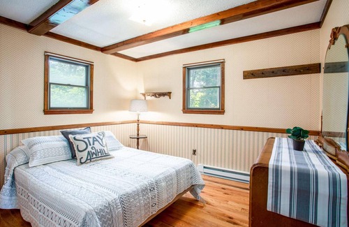 Great Cacapon House | Chalet Cabin w Amazing Views, Huge Deck, Fire Pit!