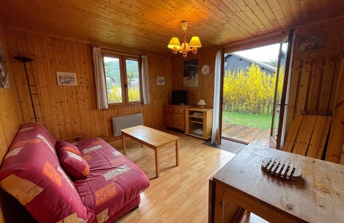 Barcelonnette Ski Chalet | Chalet Cap des Neiges – Cosy Retreat with Terrace & Garden near Barcelonnette, 10 mins to Pra Loup