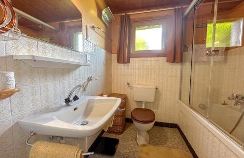Liddes House | Chalet cosy, vue Alpes, cheminée & grande terrasse
