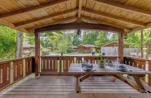 Ares Ski Chalet | Chalet 'Du Bassin D'arcachon N°11' with Private Terrace, Wi-Fi and Air Conditioning
