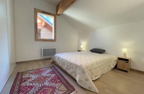 Puy-Saint-Pierre Ski Chalet | Chalet Dupleix 4 pièces, 6-8 pers. à Puy St Pierre - Lumineux, équipé, calme avec terrasse et garage privé - FR-1-330C-136