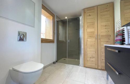 Puy-Saint-Pierre Ski Chalet | Chalet Dupleix 4 pièces, 6-8 pers. à Puy St Pierre - Lumineux, équipé, calme avec terrasse et garage privé - FR-1-330C-136