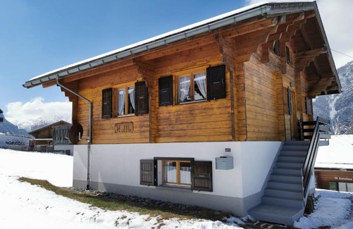 Graechen Ski Chalet | CHALET HÜTTLE - authentisch, ruhig, mitten im grün