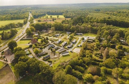 Municipality of Rijssen-Holten Ski Chalet | Chalet in a holiday park right on a pond