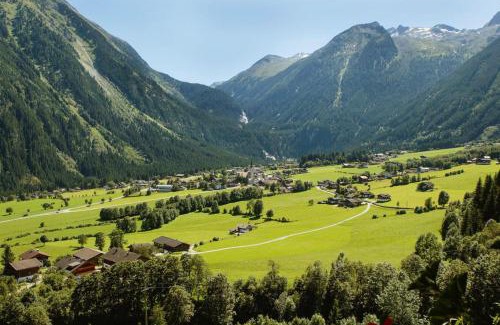 Oberkrimml Ski Chalet | Chalet in Krimml near Europe's Highest Waterfall