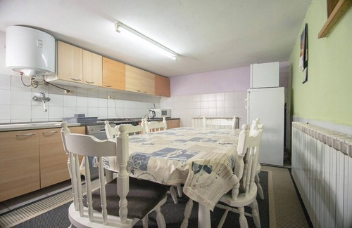 Orahovica House | Chalet in Orahovica near Papuk Nature Park