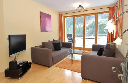 Hinterglemm Ski Chalet | Chalet in Saalbach near Ski Lift