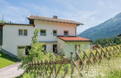 Piller House | Chalet in Tyrol near Ski Resort