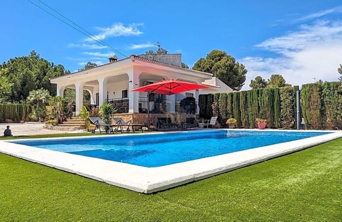 Olocau Ski Chalet | Chalet Independiente Situado en Olocau - Valencia