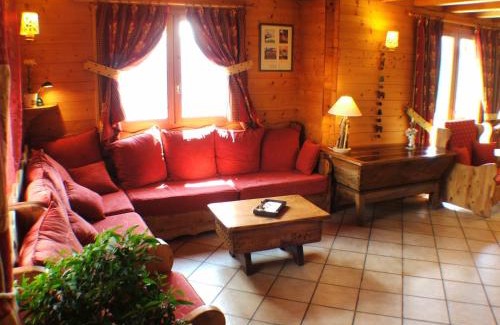 La Cote-dʼAime Bed & Breakfast | Chalet Le Paradou