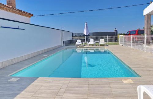 Conil de la Frontera Ski Chalet | Chalet moderno con pisicina