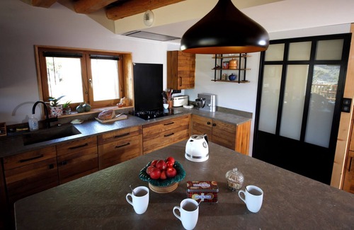 Bozel Ski Chalet | Chalet Nunatak, in a quiet, high-altitude setting close to the Vanoise ski resorts