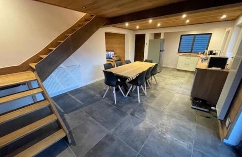 Besse-et-Saint-Anastaise Ski Chalet | Chalet rénové pour 12 pers. à Super Besse - FR-1-814-89