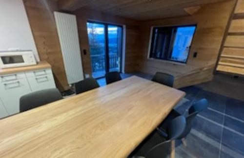 Besse-et-Saint-Anastaise Ski Chalet | Chalet rénové pour 12 pers. à Super Besse - FR-1-814-89