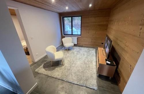 Besse-et-Saint-Anastaise Ski Chalet | Chalet rénové pour 12 pers. à Super Besse - FR-1-814-89