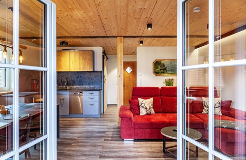 Farchant Ski Chalet | Chalet Rauschn with mountain view with whirlpool, shared sauna, terrace, balcony; pet friendly