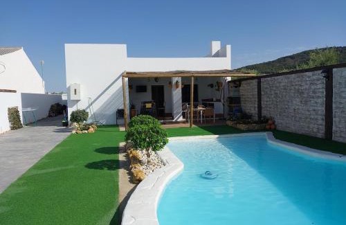 Montellano House | Chalet rural a las afueras de Montellano