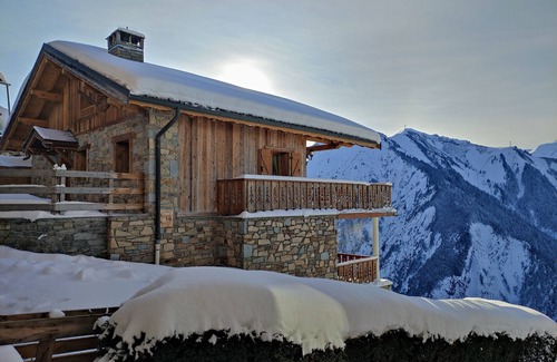Beranger Ski Chalet | Chalet with view, sleeps 6 to 8, less than 10 minutes from the 3 Vallées slopes.