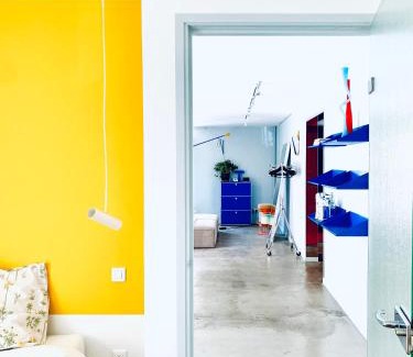 Macon Bed & Breakfast | CHAMBRE ARTY CHEZ MINUIT DEUX
