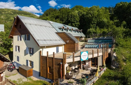 Valloire Apartment | Chambre avec Grandes Fenêtres | Sauna | Casier Ski