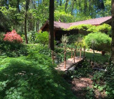 Saint-Priest-sous-Aixe Bed & Breakfast | Chambre d'hôte txaleta (le Chalet)