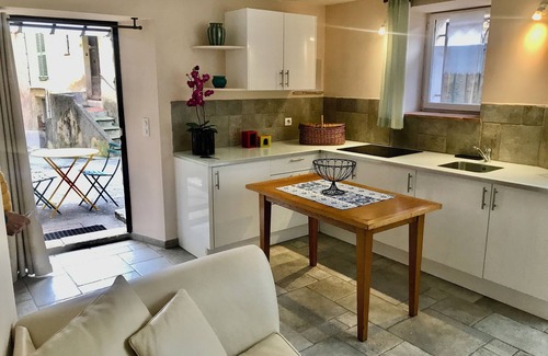 Auribeau-sur-Siagne Apartment | Chambre de charme proche Cannes entre mer,rivière et montagne. Calme absolu