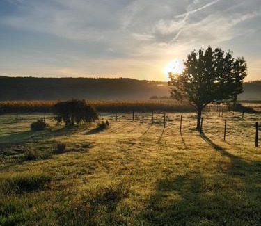 Sarrouilles House | Chambre paisible à la campagne